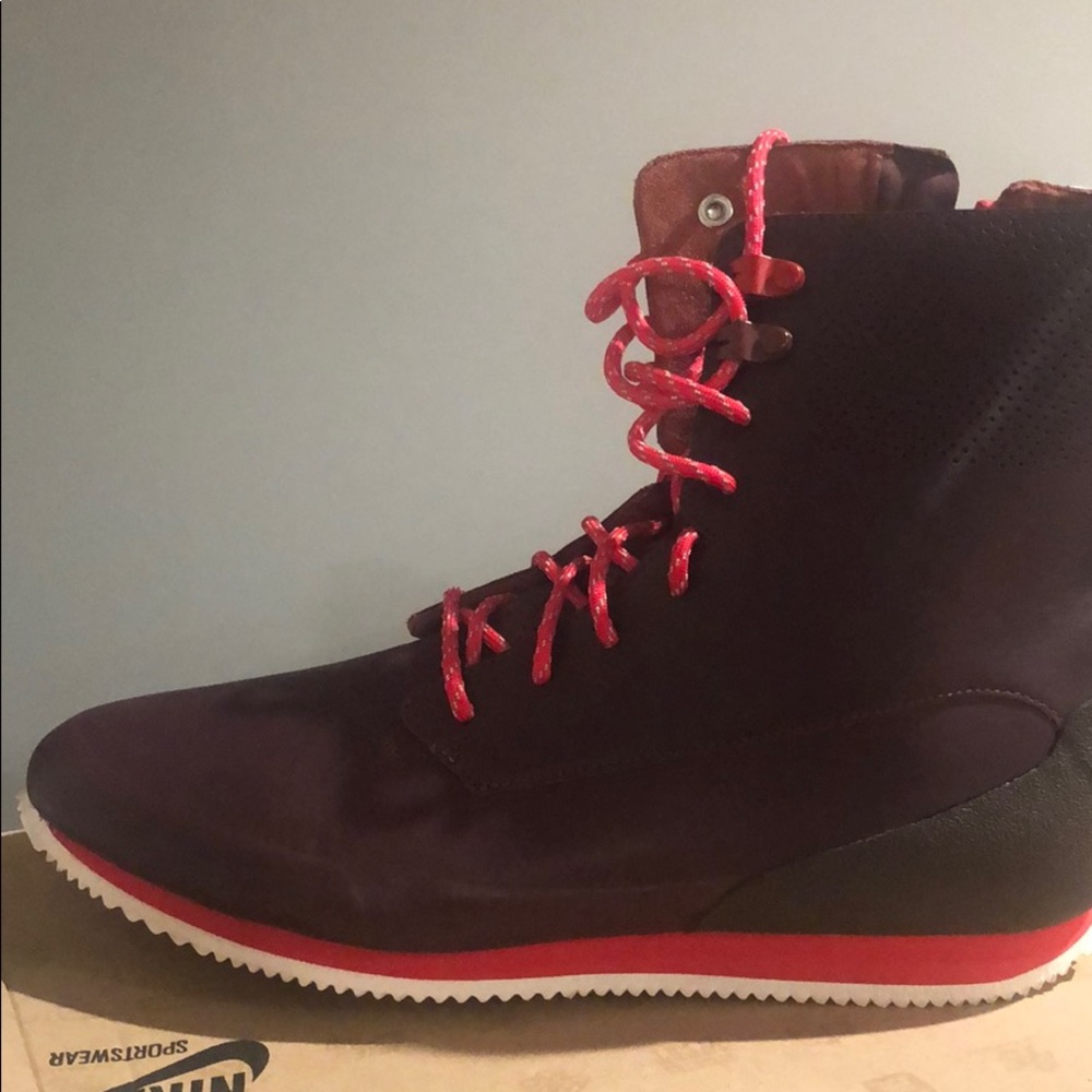 Nike, Women casual high top sneaker, W/extra lace